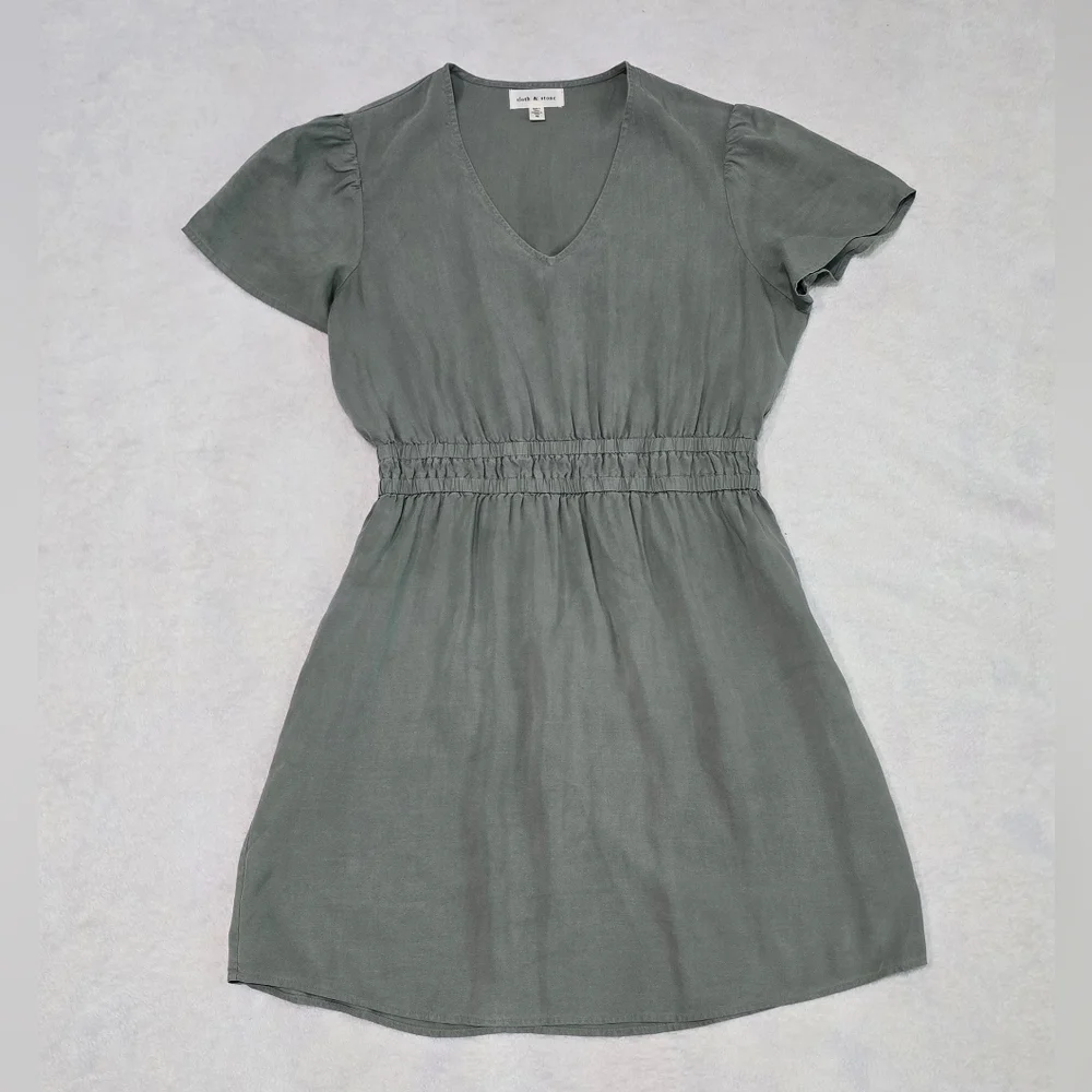 Women's Anthropologie Dress - Cloth & Stone - Green Smocked Waist - Size Medium